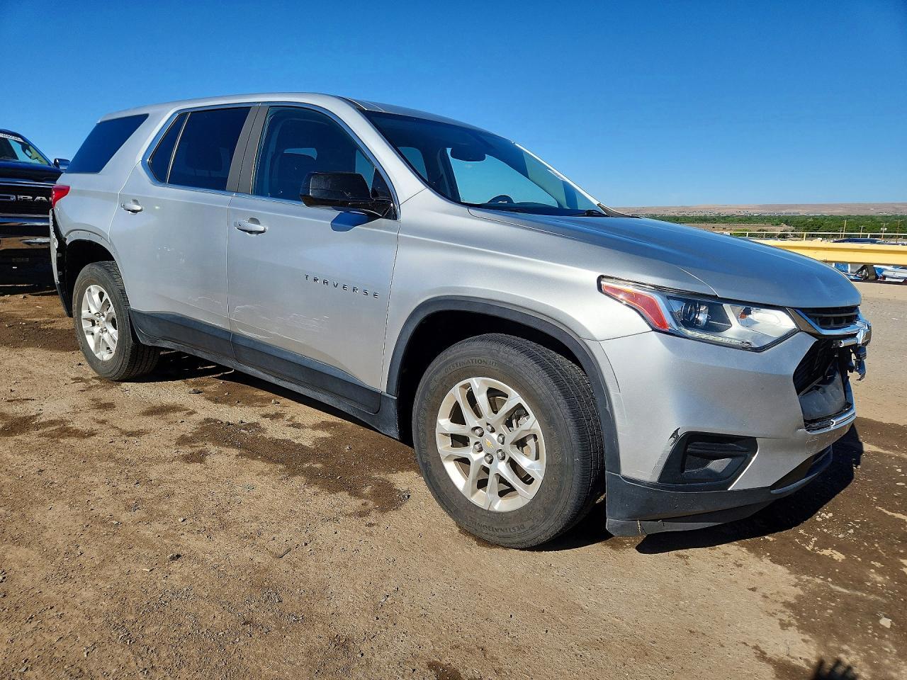 2019 Chevrolet Traverse Ls - Фото 4
