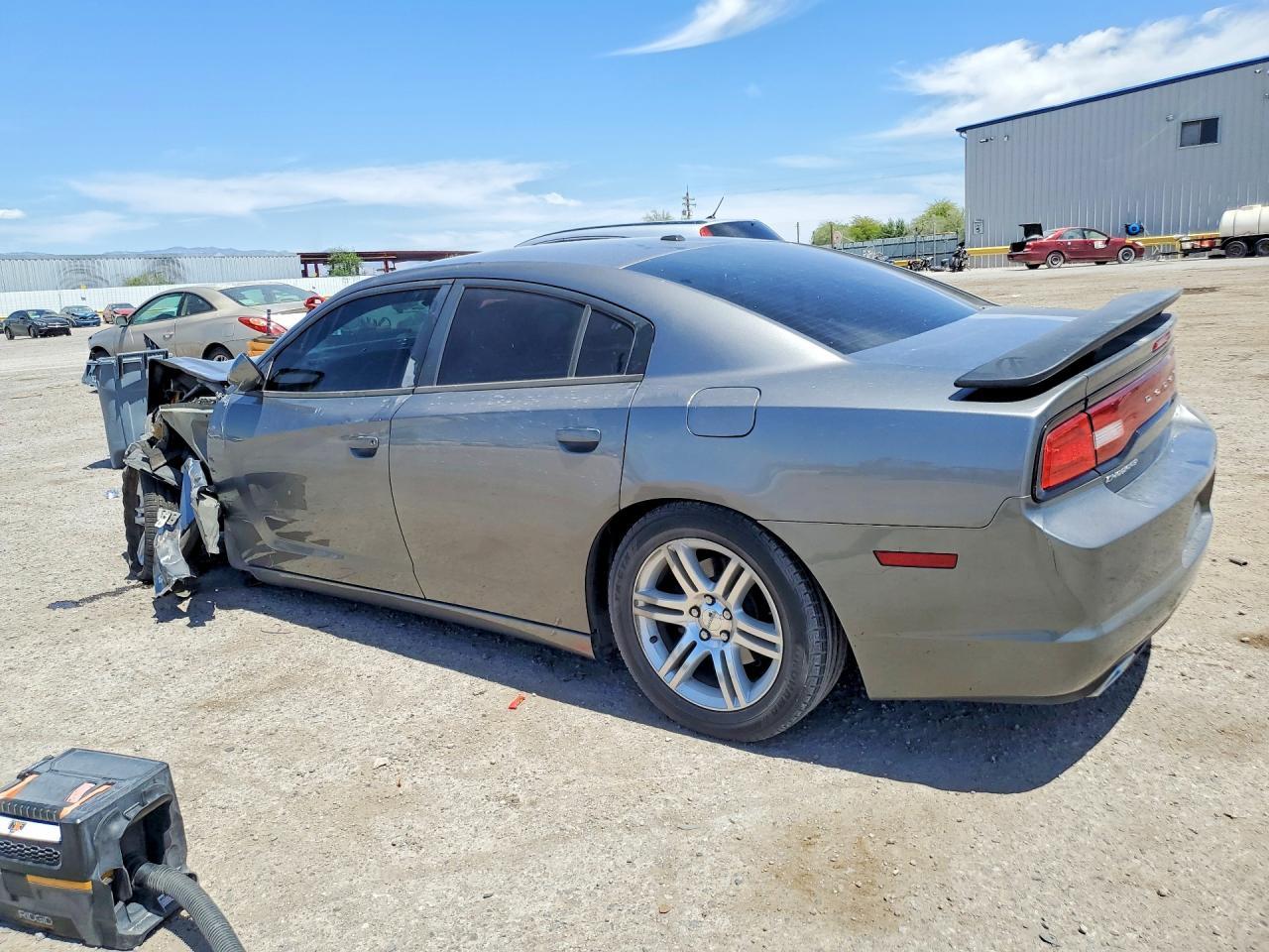 2011 Dodge Charger R - Фото 2