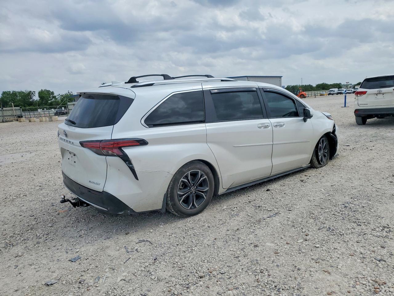 2025 Toyota Sienna - Фото 3
