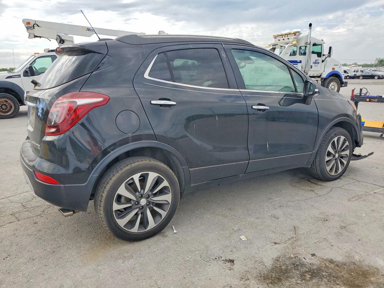 2018 Buick Encore Essence - Image 3