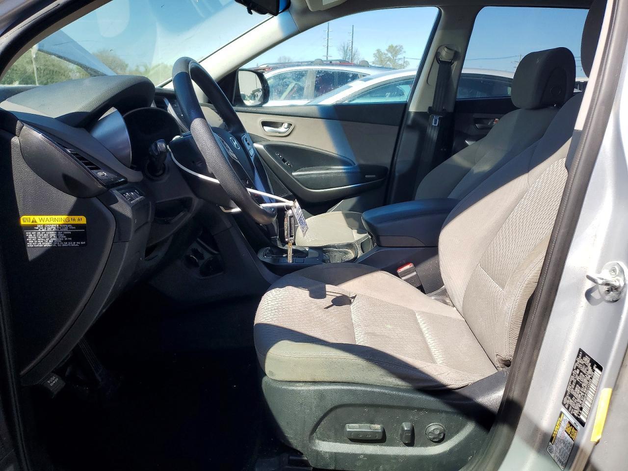 2016 Hyundai Santa Fe Se - Image 7