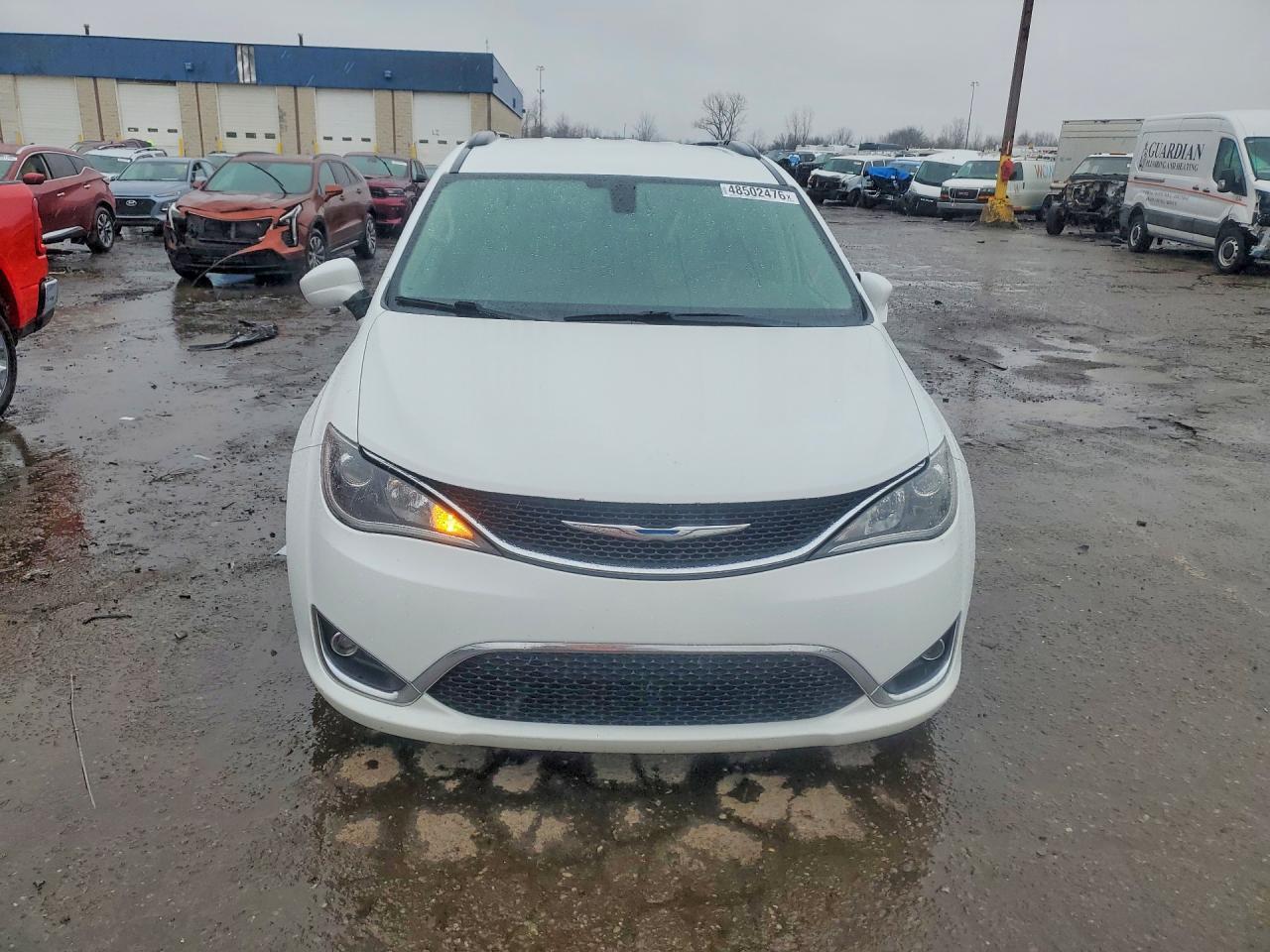 2017 Chrysler Pacifica Touring L - Фото 5