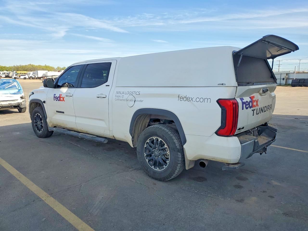 2025 Toyota Tundra - Фото 2