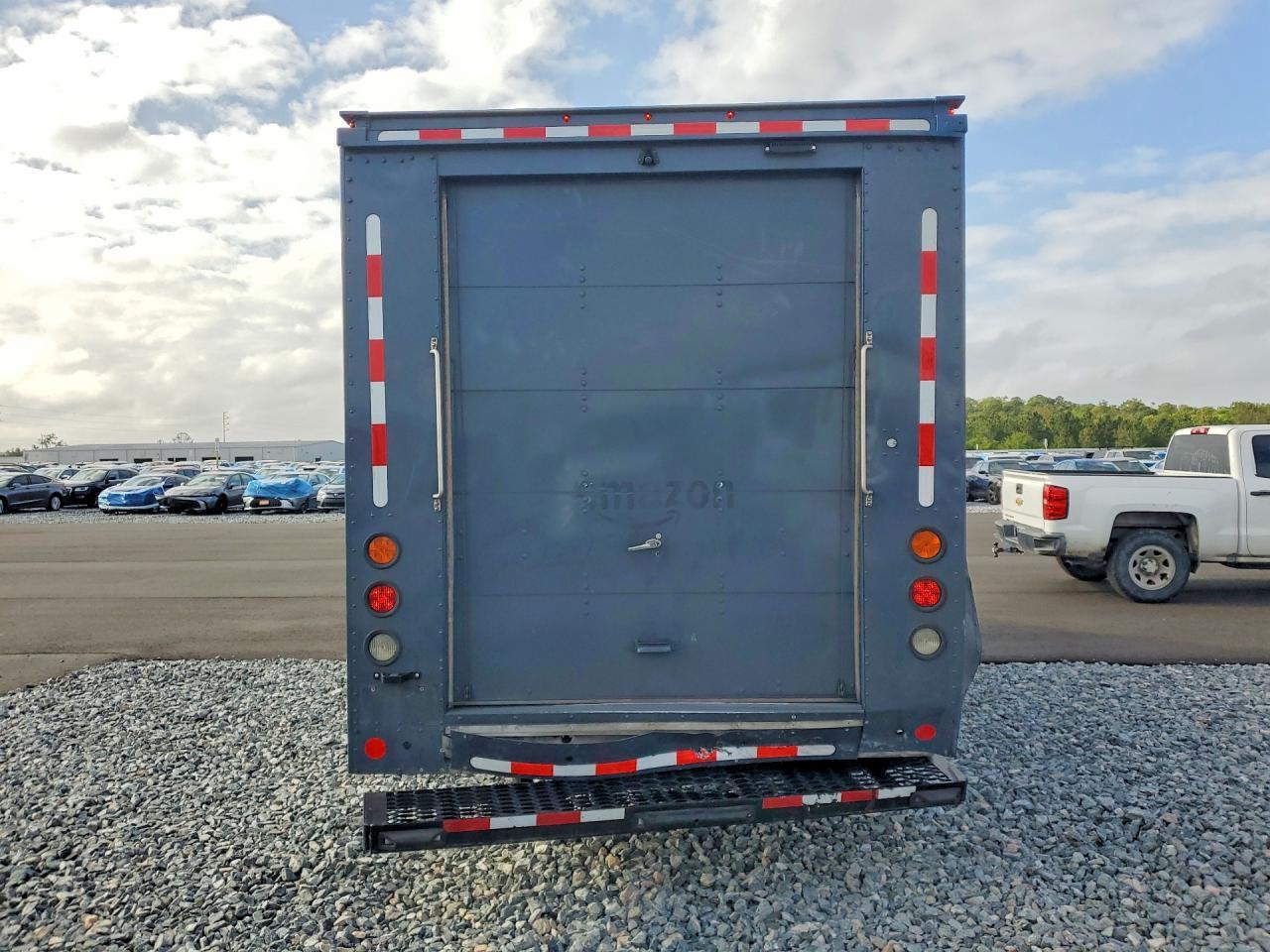 2021 Ford Transit T-350 Step Van - Image 6