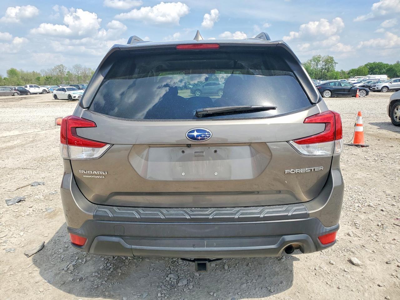 2021 Subaru Forester Premium - Фото 6