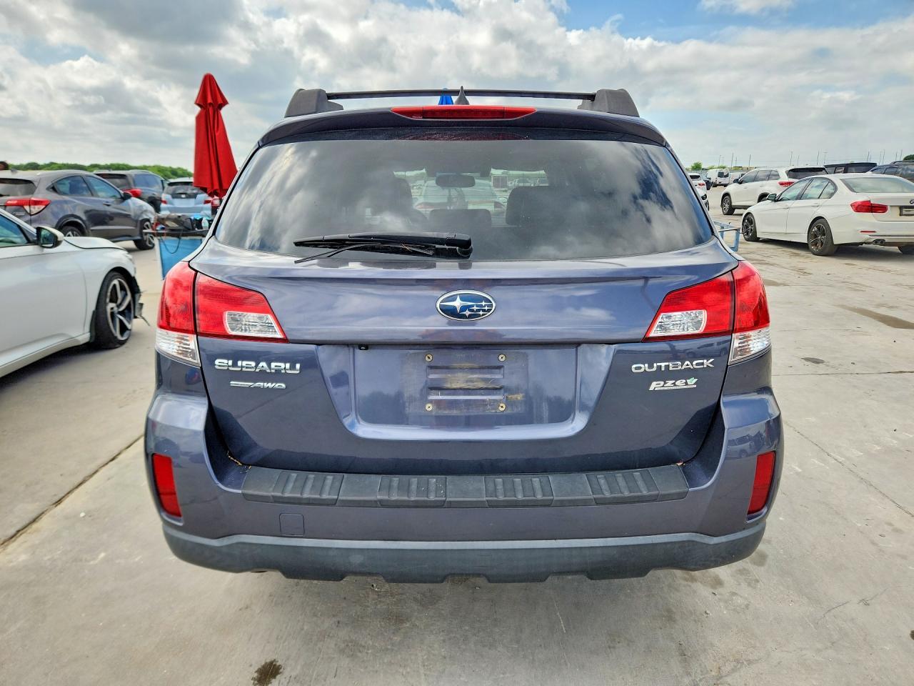 2014 Subaru Outback 2.5I Limited - Image 6