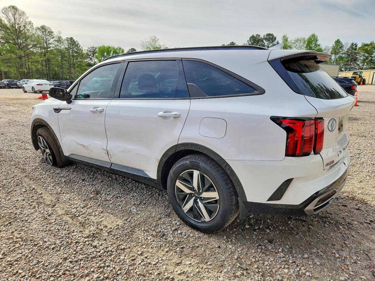 2022 Kia Sorento S - Фото 2