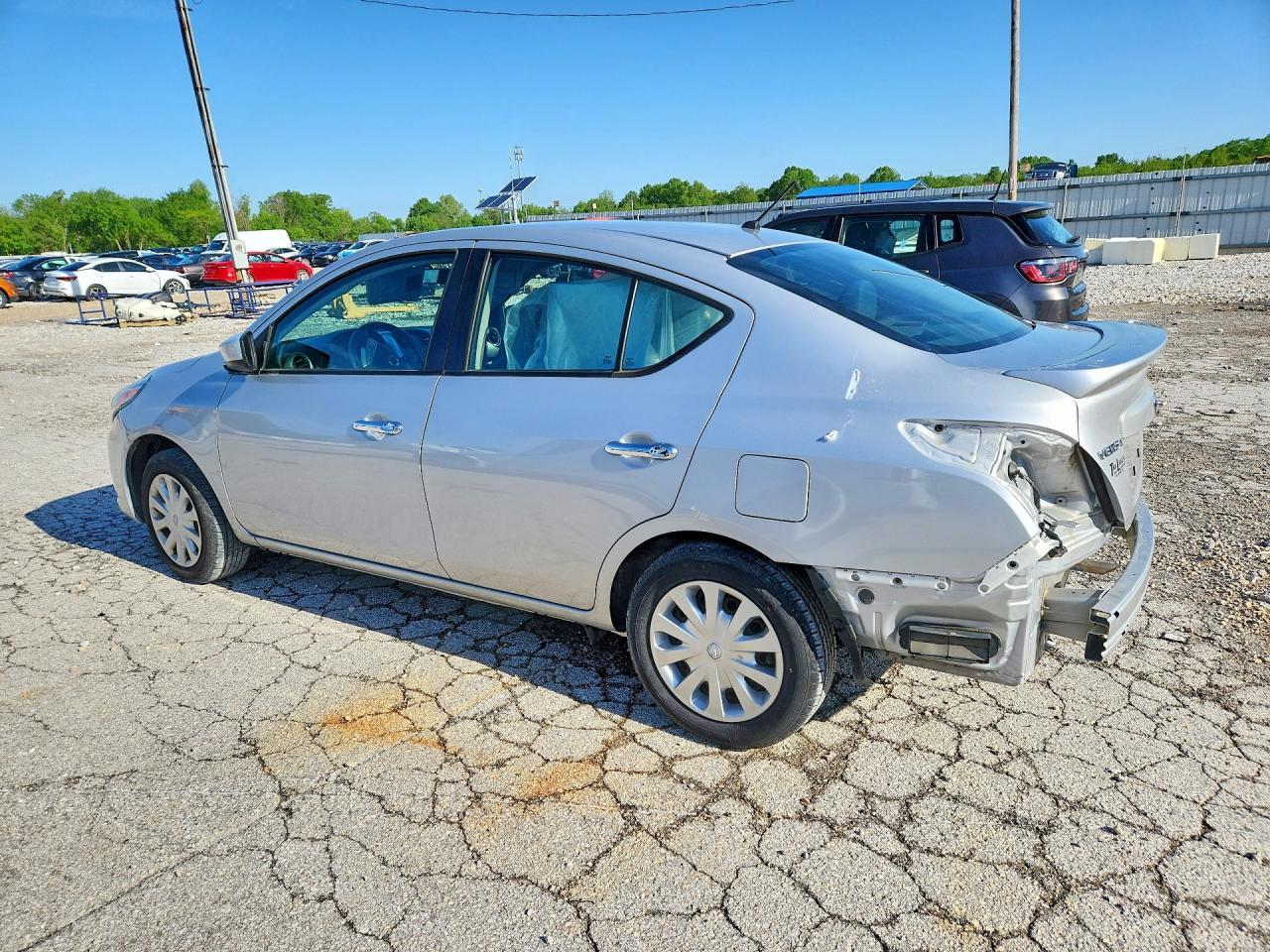 2019 Niss Versa Sv - Image 2
