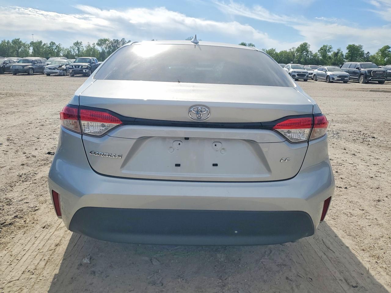 2024 Toyota Corolla Le - Image 6