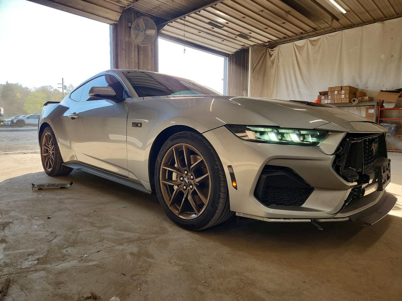 2024 Ford Mustang Gt - Фото 4