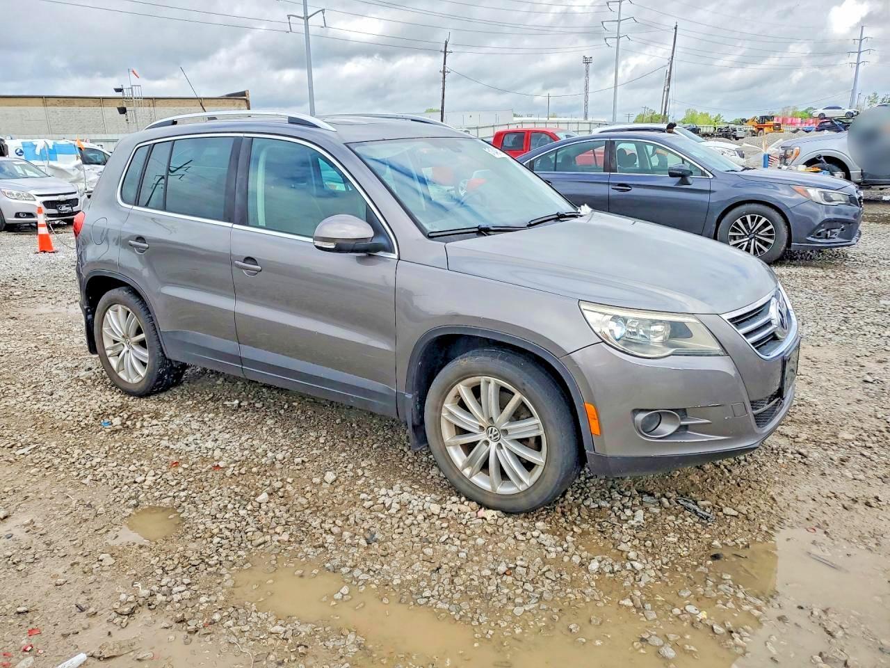 2010 Volkswagen Tiguan Se - Фото 4
