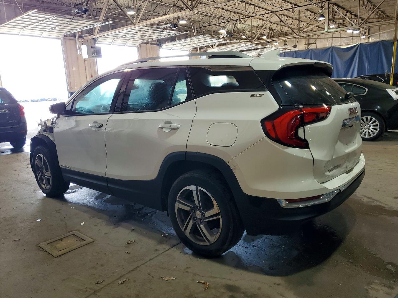 2019 GMC Terrain Slt - Image 2