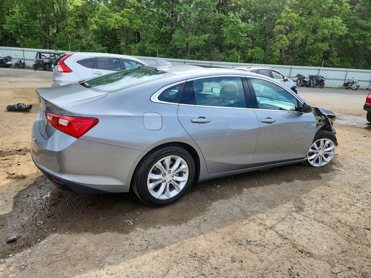 2024 Chevrolet Malibu Lt - Image 3