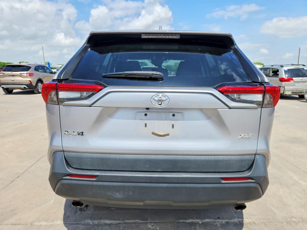 2021 Toyota Rav4 Xle - Фото 6