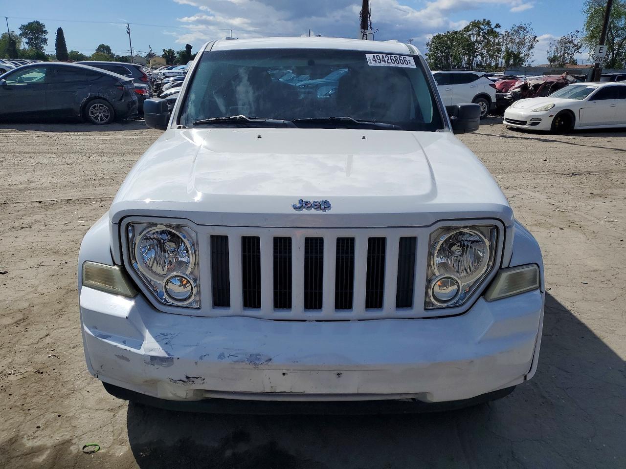 2012 Jeep Liberty - Image 5