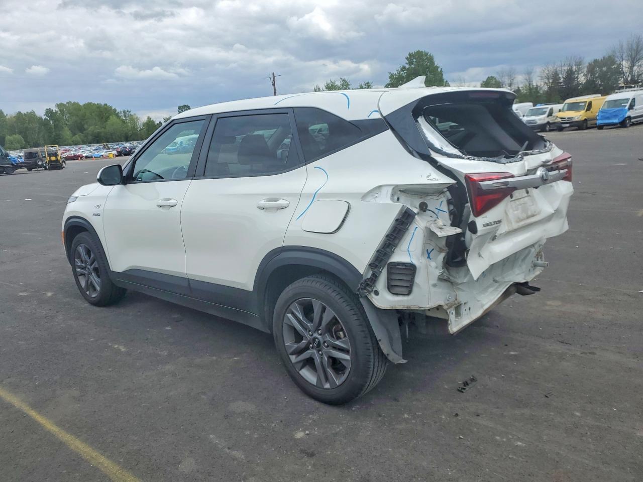 2022 Kia Seltos Lx - Image 2