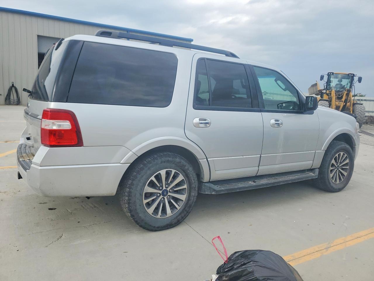 2017 Ford Expedition Xlt - Image 3