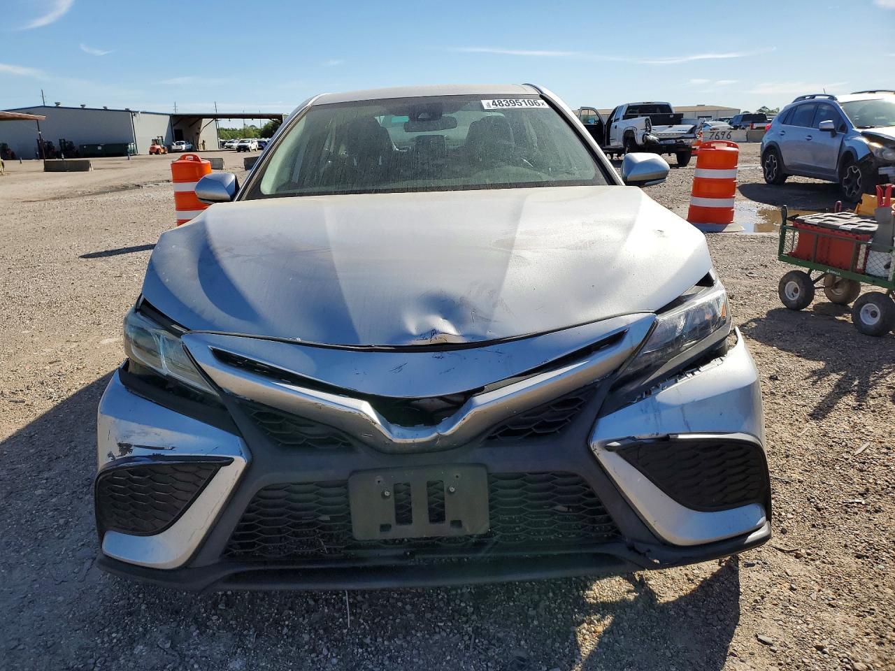 2023 Toyota Camry Se - Фото 5