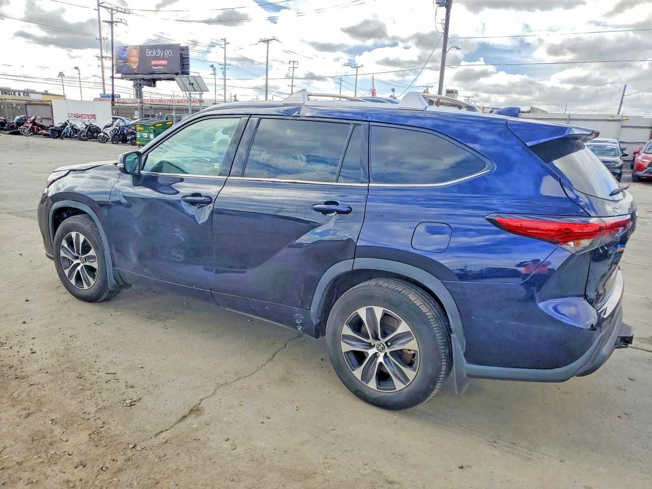 2022 Toyota Highlander Sport - Фото 2