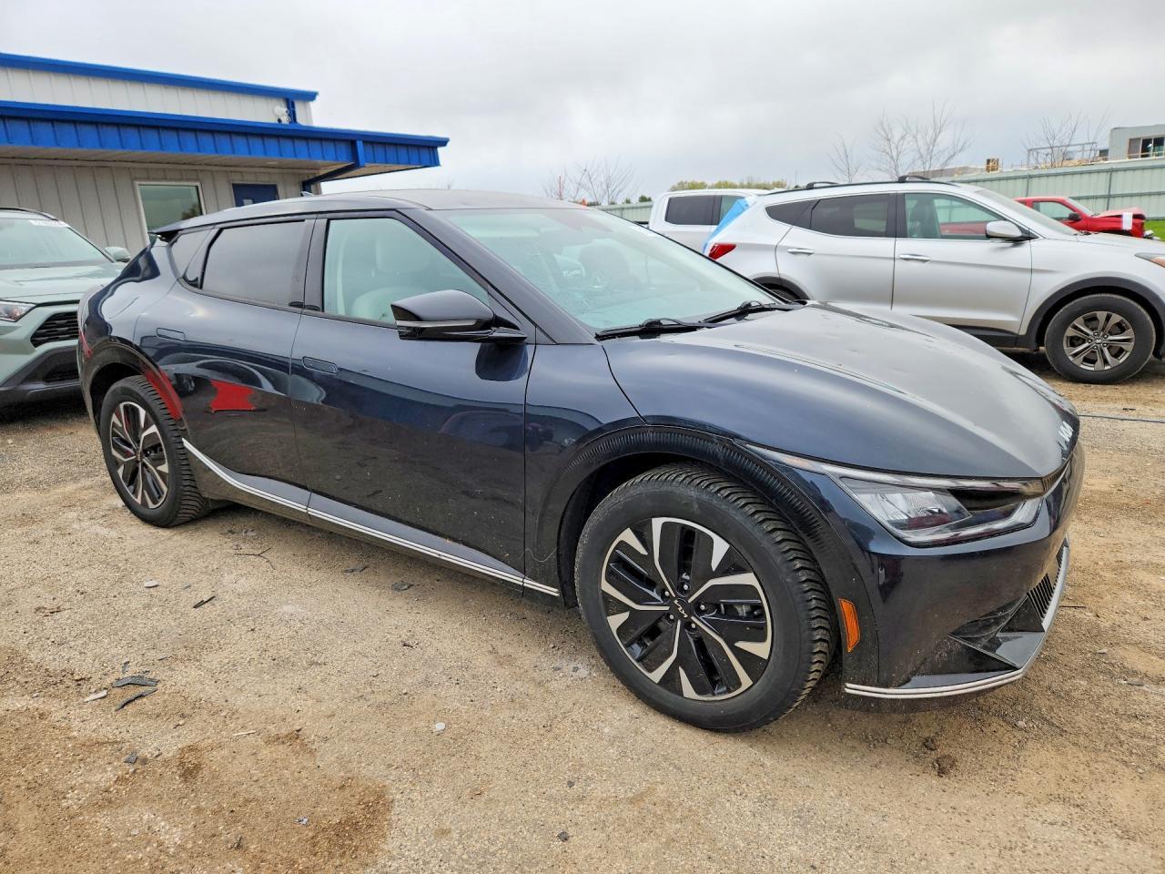 2022 Kia Ev6 Wind - Image 4