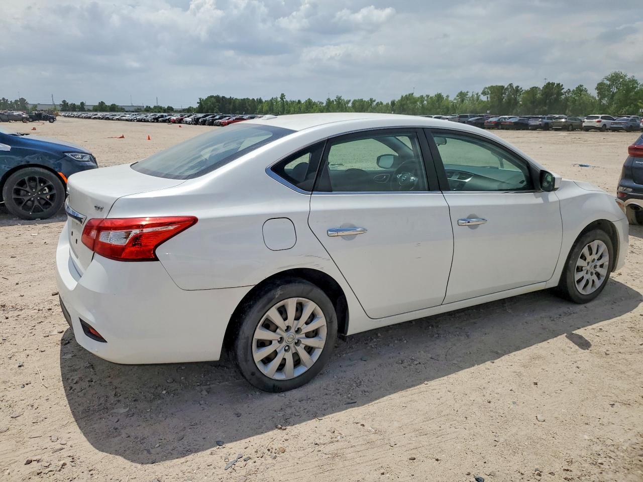 2017 Nissan Sentra Sv - Фото 3