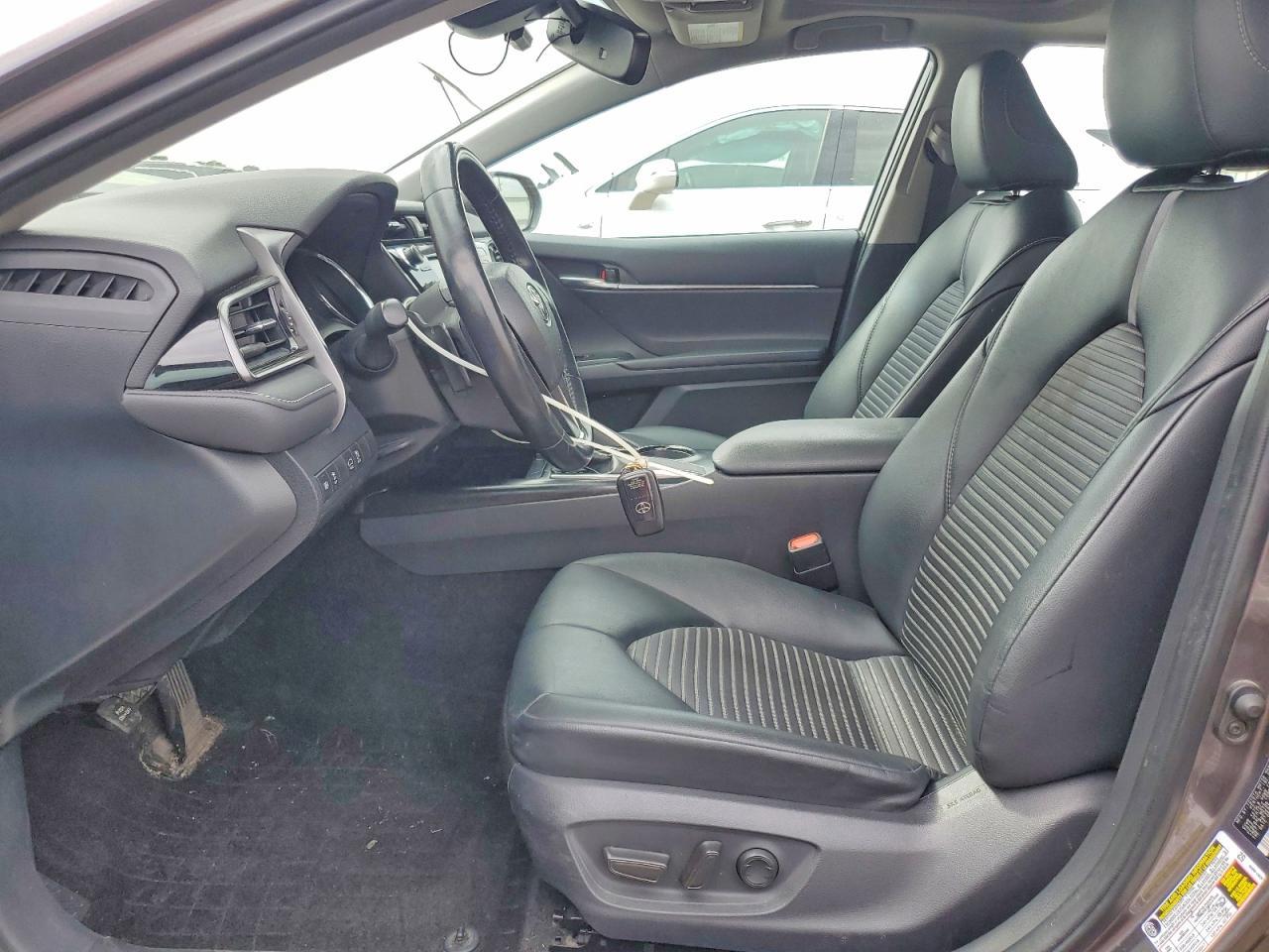 2019 Toyota Camry Se - Image 7