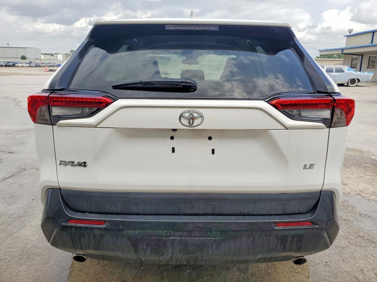 2023 Toyota Rav4 Le - Фото 6