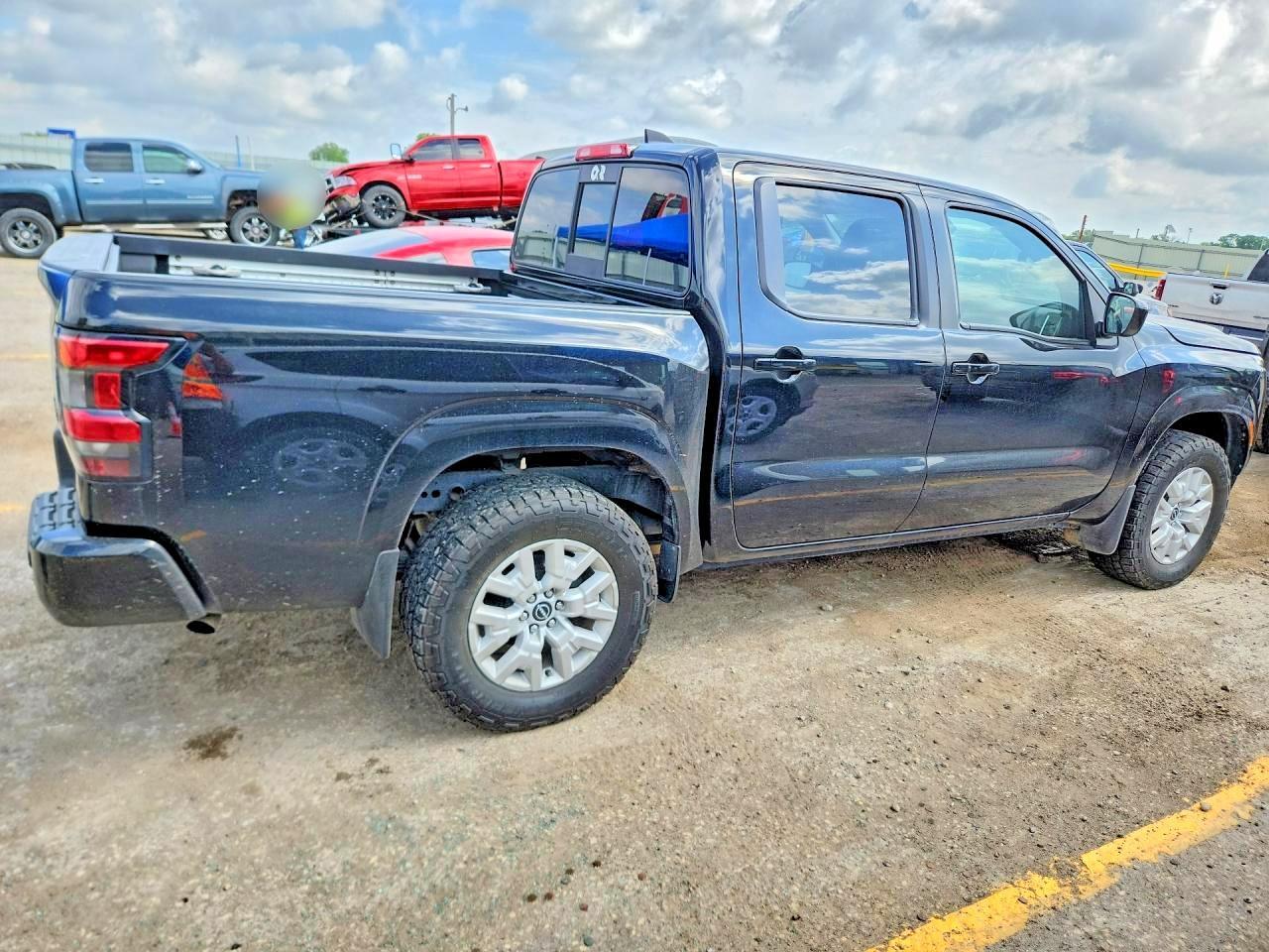 2022 Nissan Frontier Sv - Image 3