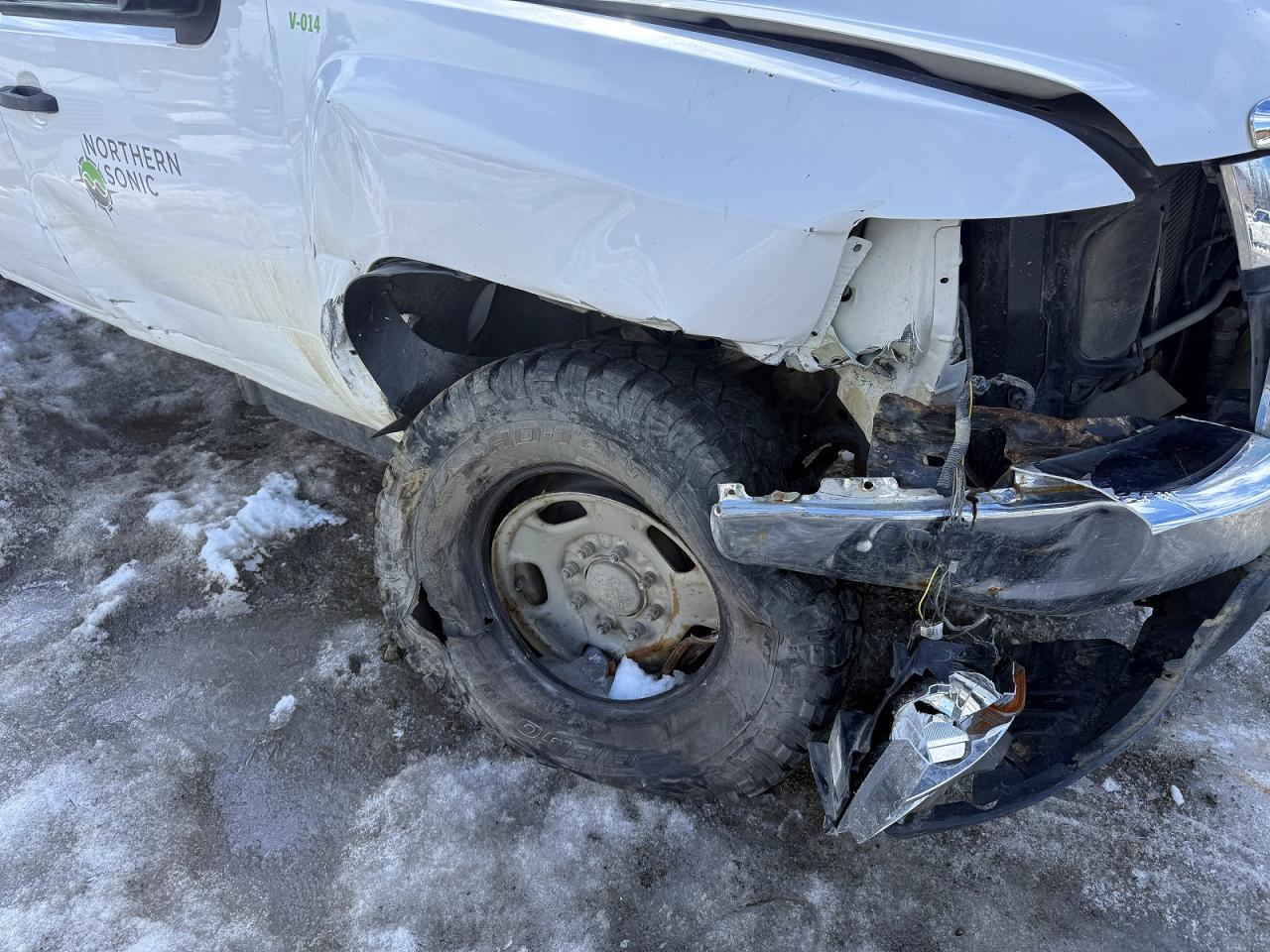 2011 Chevrolet Silverado K2500 Heavy Duty - Фото 4