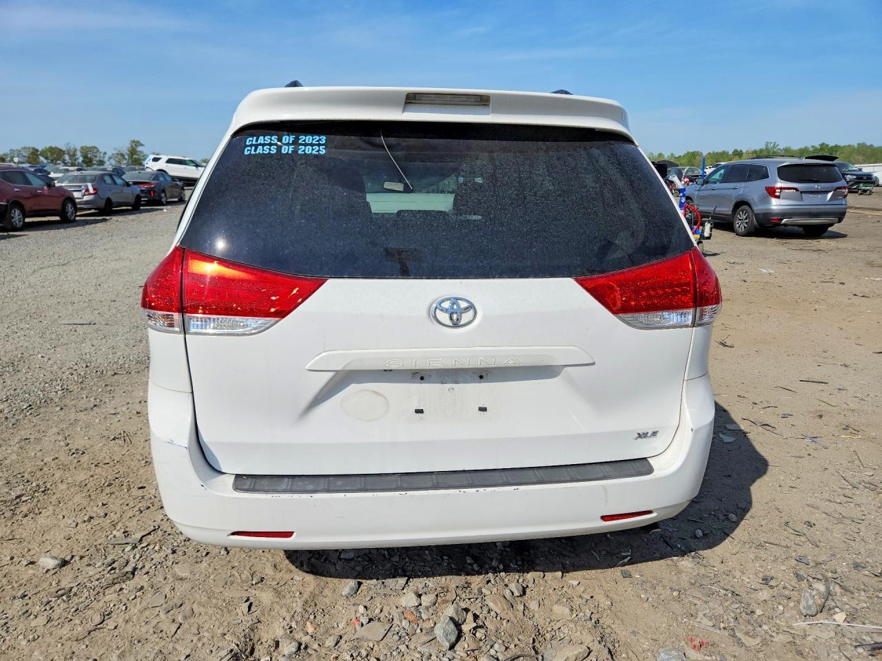 2014 Toyota Sienna Xle 8-Passenger - Image 6