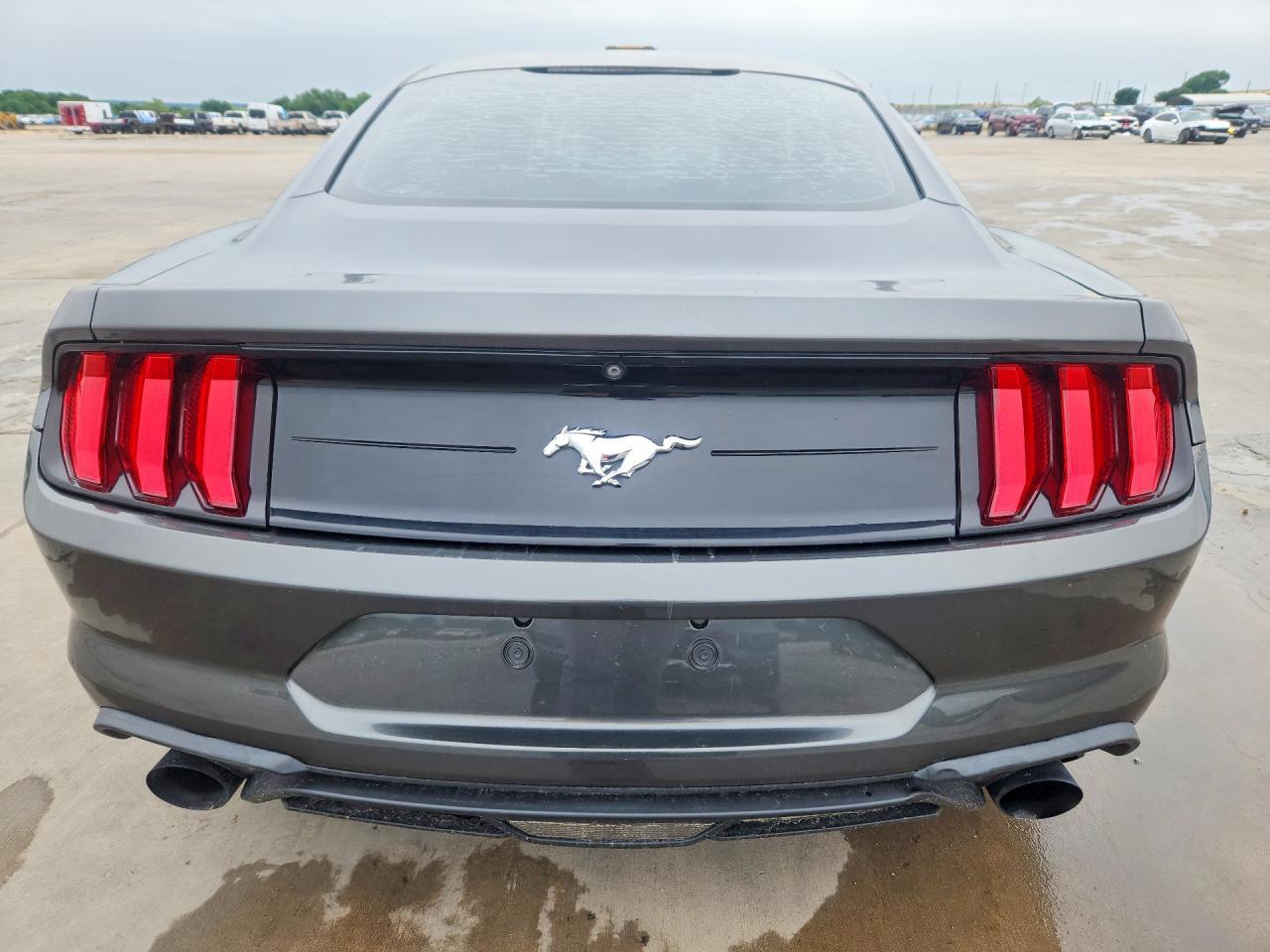 2018 Ford Mustang - Image 6
