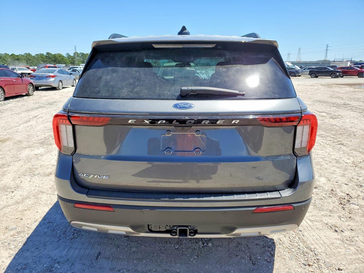 2025 Ford Explorer Active - Фото 6