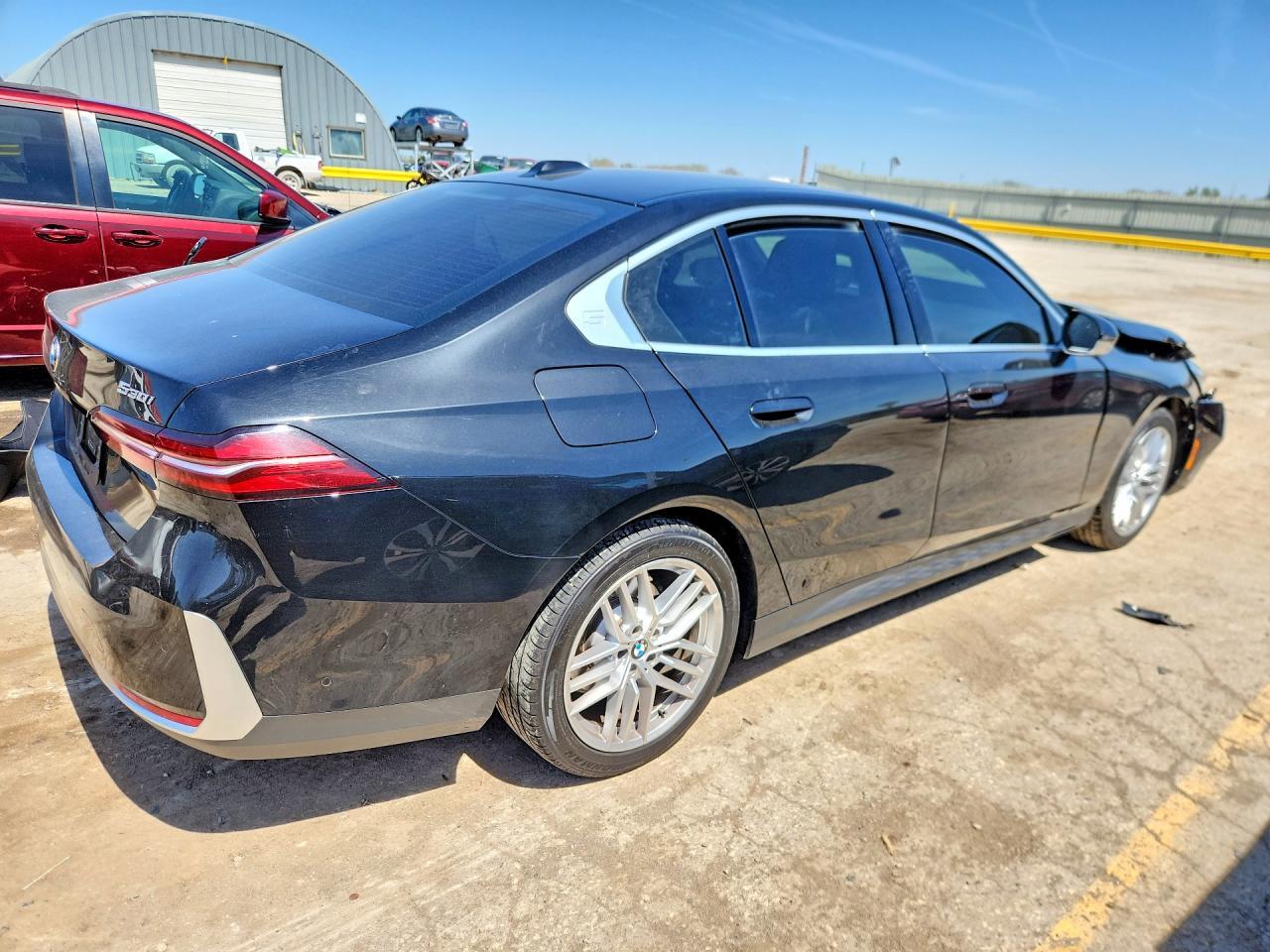 2025 BMW 530 Xi - Фото 3