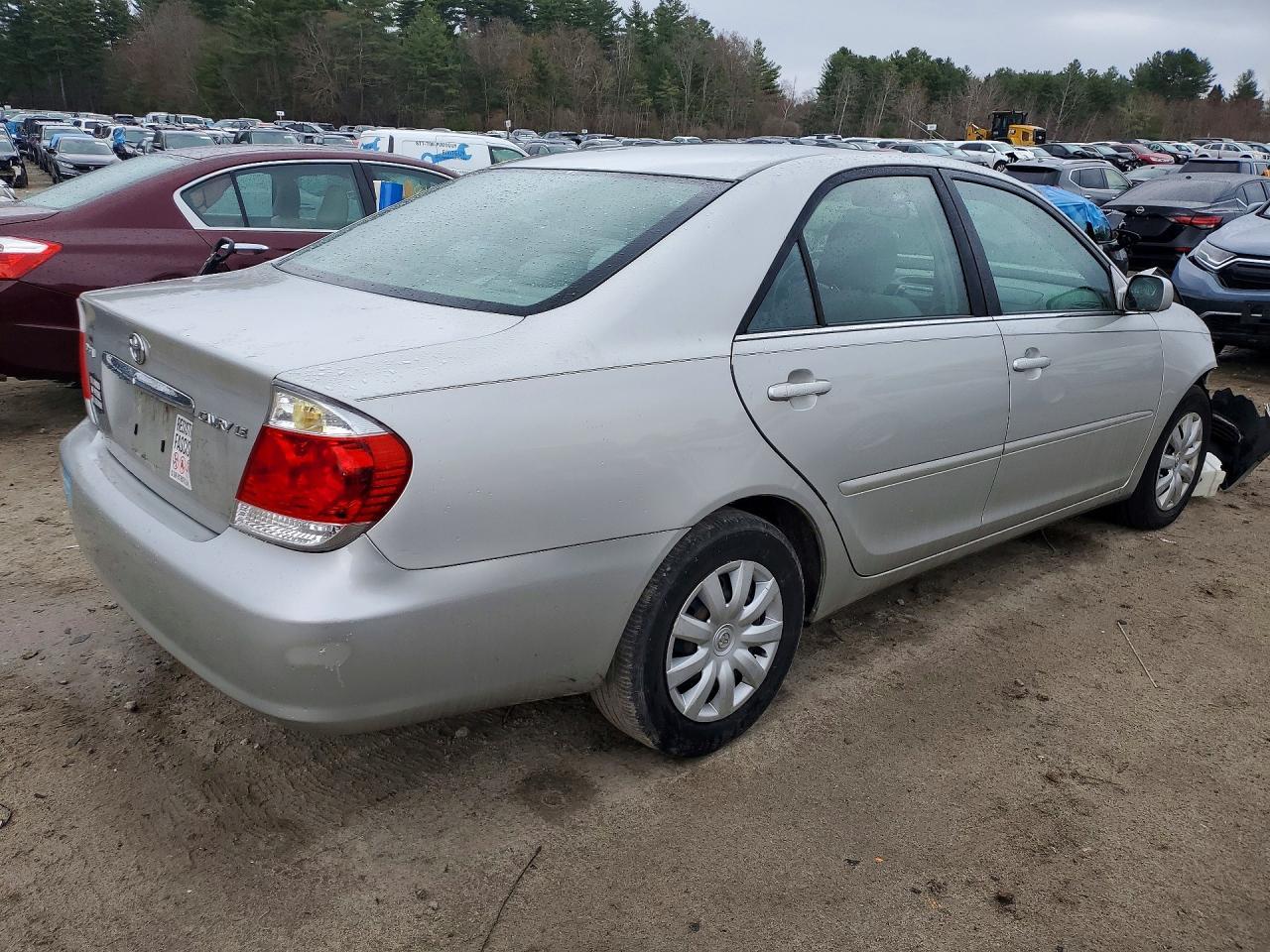 2006 Toyota Camry Le - Фото 3
