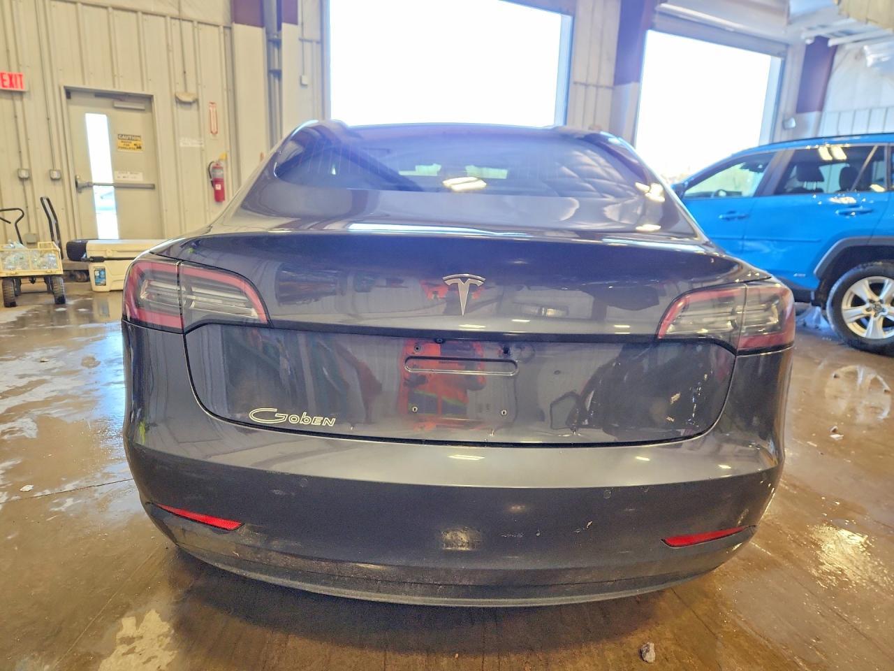 2018 Tesla Model 3 - Фото 6