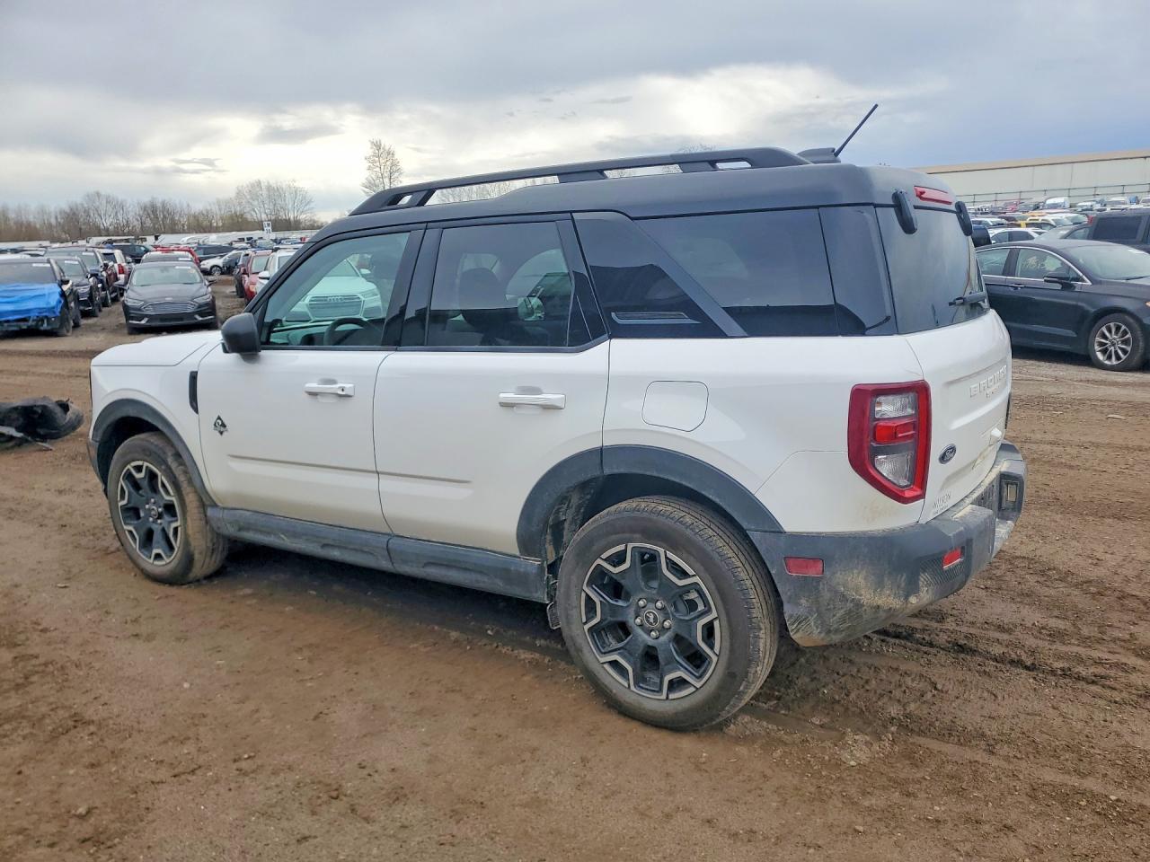 2025 Ford Bronco Sport Outer Banks - Image 2