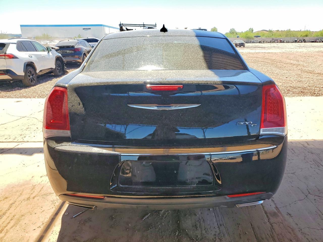 2016 Chrysler 300C - Image 6