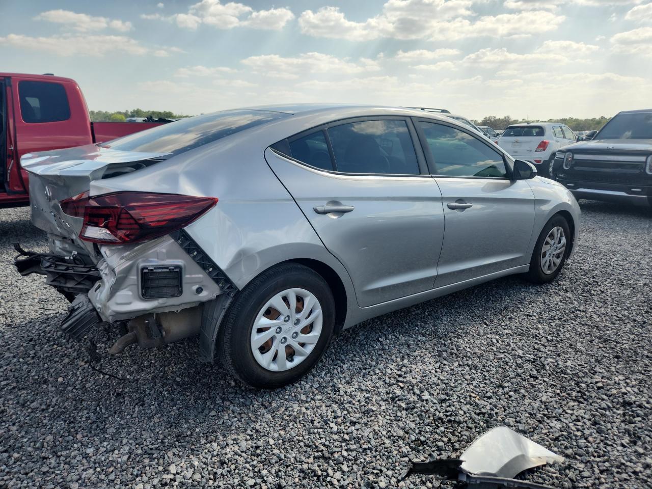 2020 Hyundai Elantra Se - Фото 3