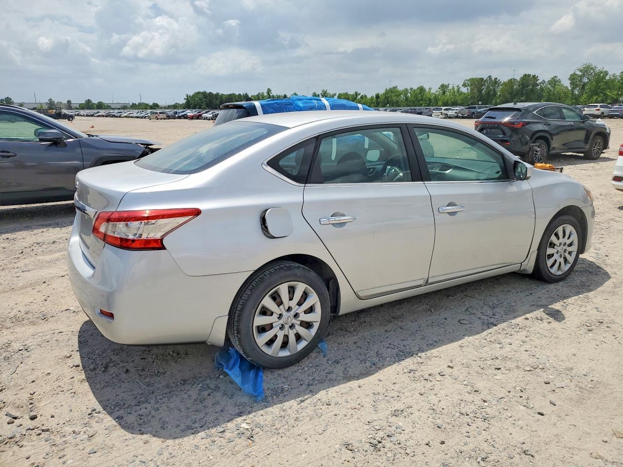 2015 Nissan Sentra S - Image 3