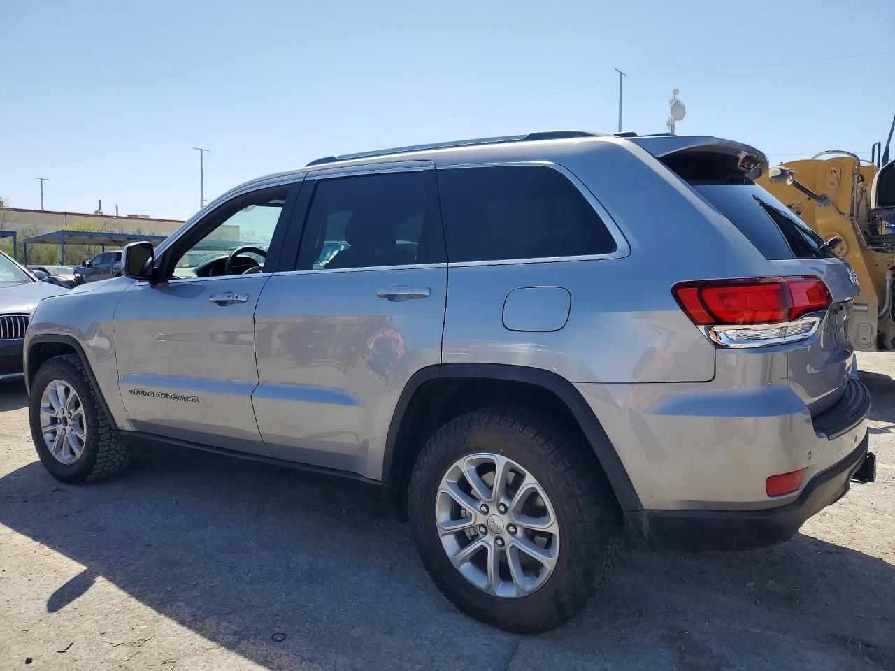 2021 Jeep Grand Cherokee Laredo - Image 2