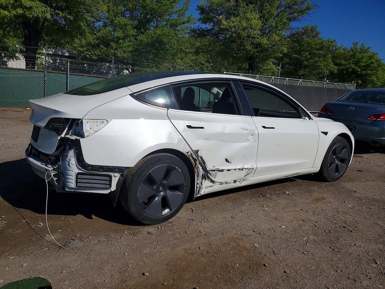 2023 Tesla Model 3 - Фото 3