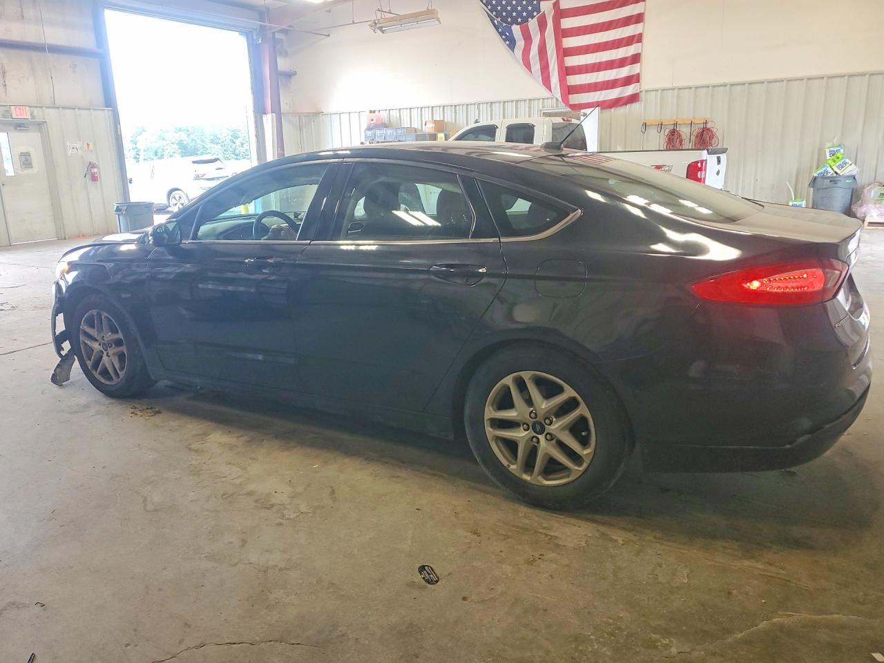 2014 Ford Fusion Se - Image 2