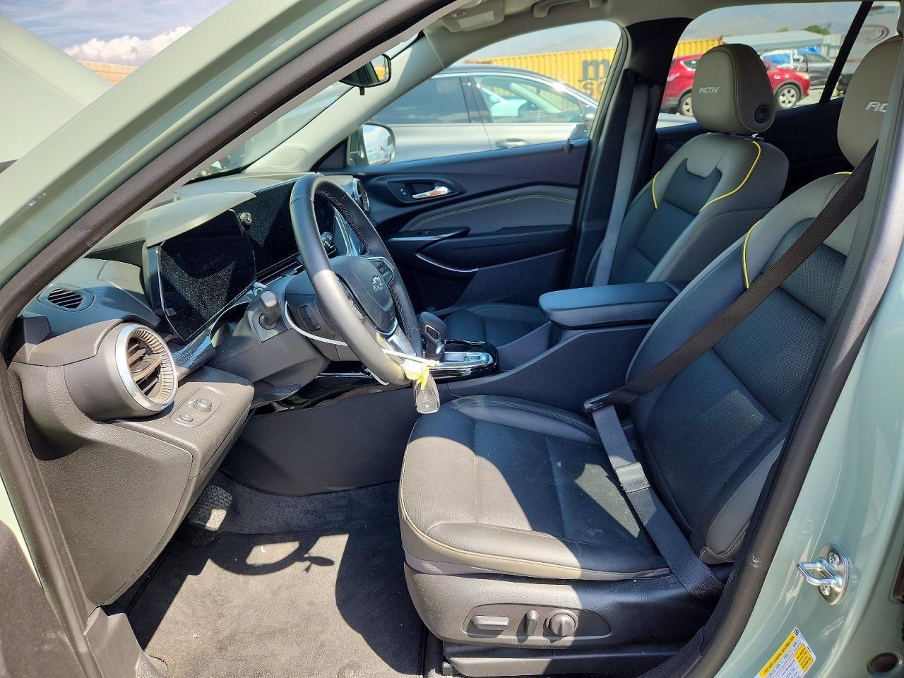 2025 Chevrolet Trax Activ - Image 7