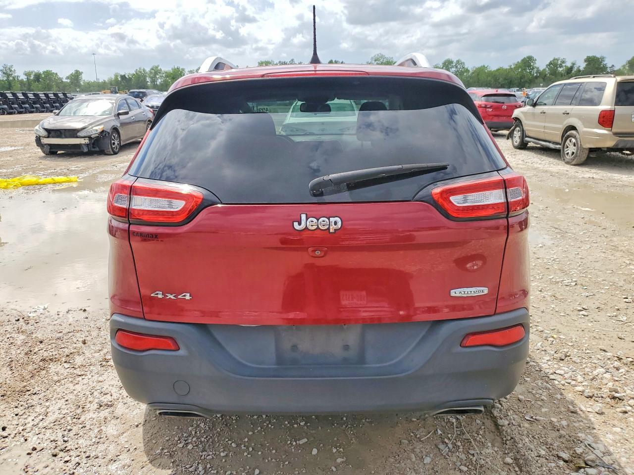 2017 Jeep Cherokee Latitude - Image 6