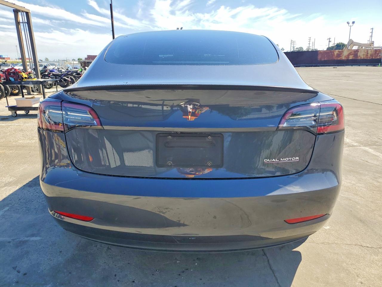 2023 Tesla Model 3 - Image 6