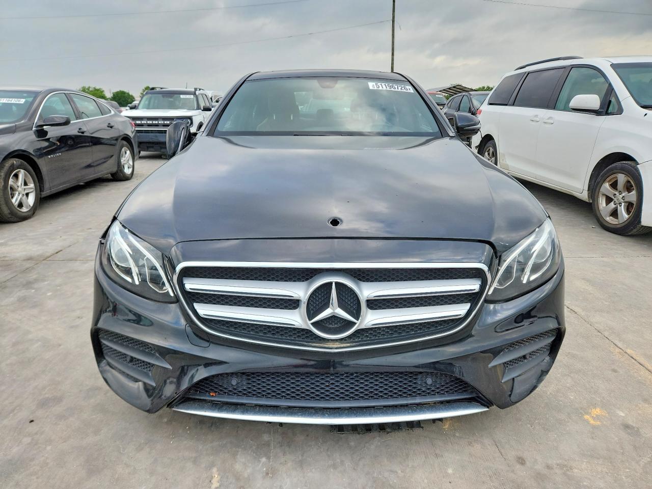2019 Mercedes-Benz E 300 - Фото 5