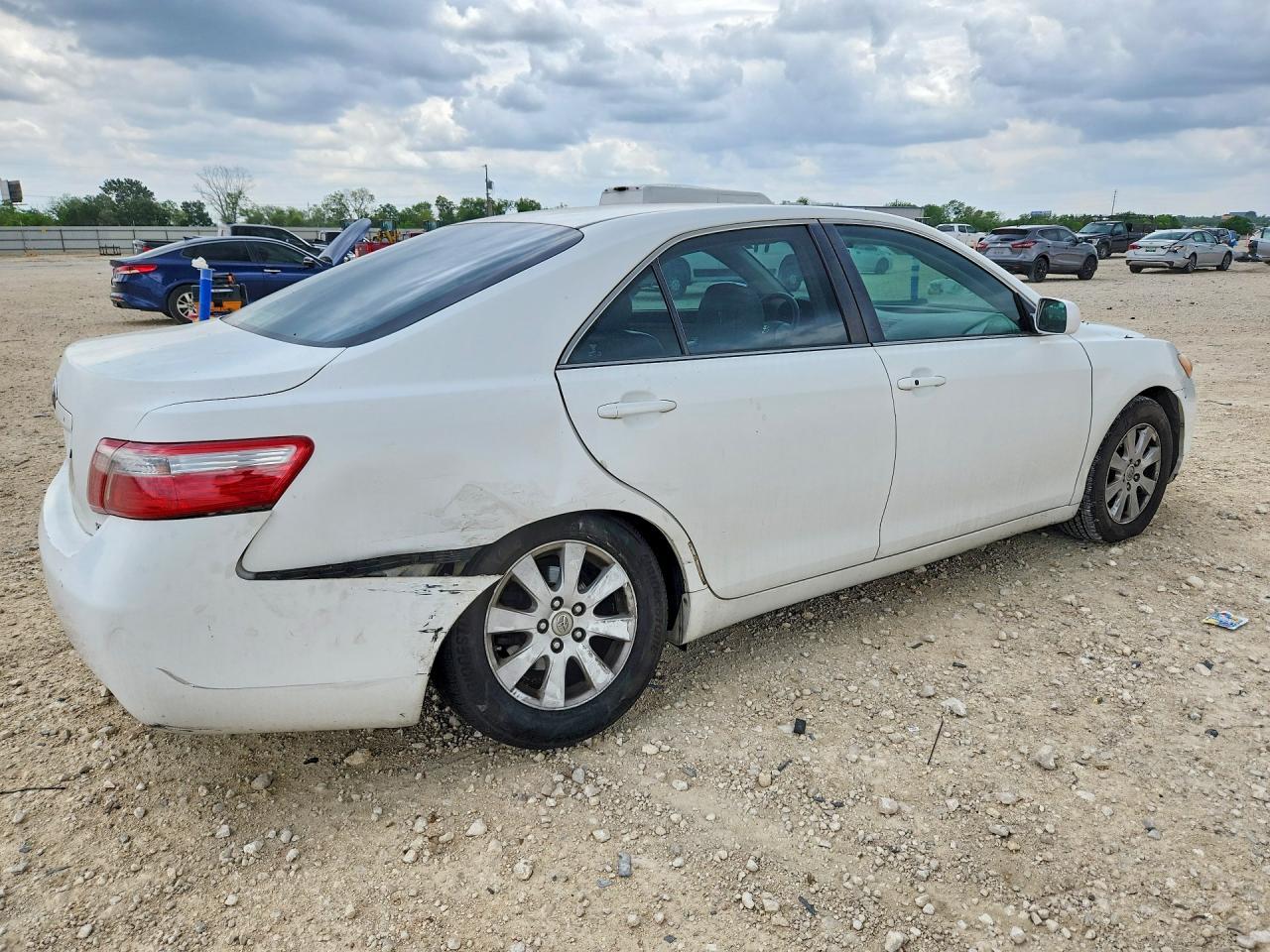 2009 Toyota Camry - Image 3
