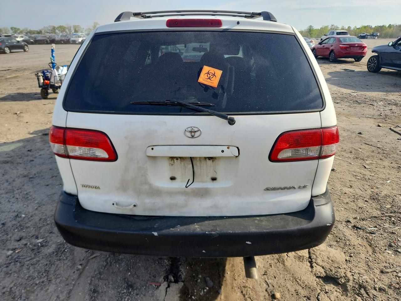 2002 Toyota Sienna Ce - Фото 6