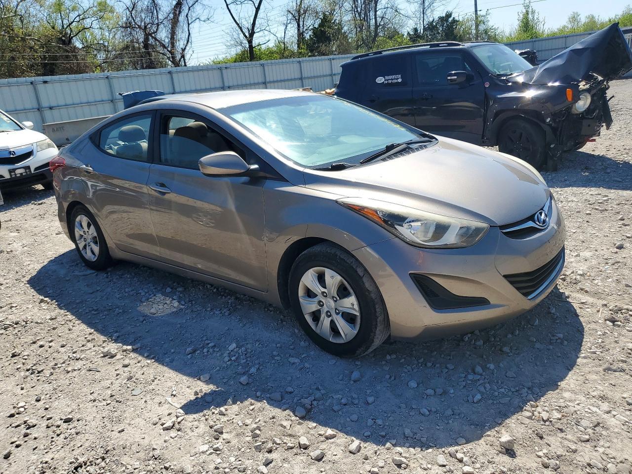 2016 Hyundai Elantra Se - Фото 4