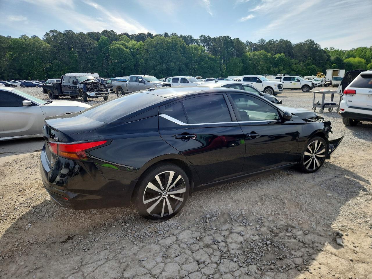2021 Nissan Altima Sr - Фото 3